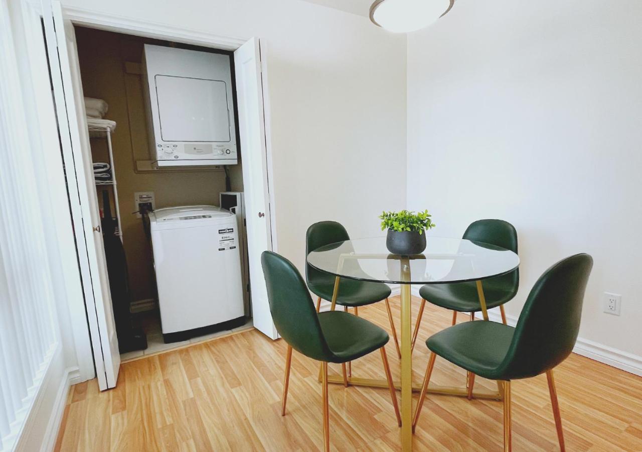 Downtown Waterfront Kelowna Oasis Newly Renovated 2Bed 2Bath Apartment Екстериор снимка
