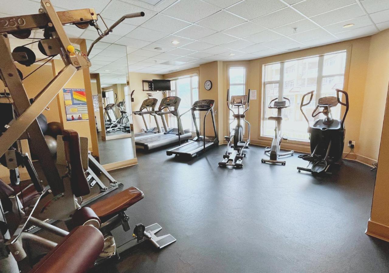 Downtown Waterfront Kelowna Oasis Newly Renovated 2Bed 2Bath Apartment Екстериор снимка