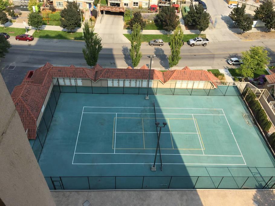 Downtown Waterfront Kelowna Oasis Newly Renovated 2Bed 2Bath Apartment Екстериор снимка