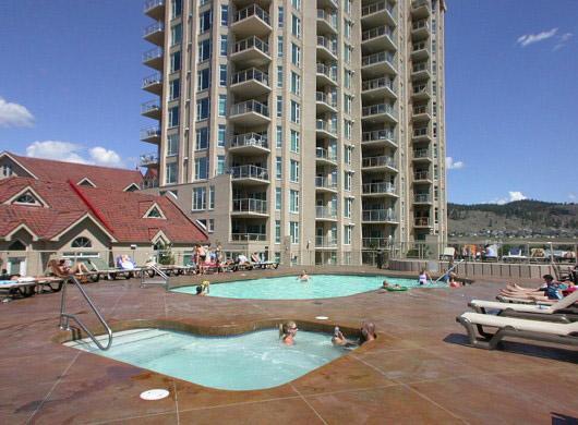 Downtown Waterfront Kelowna Oasis Newly Renovated 2Bed 2Bath Apartment Екстериор снимка